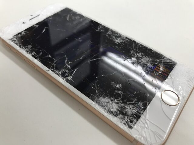 iPhone8液晶交換修理