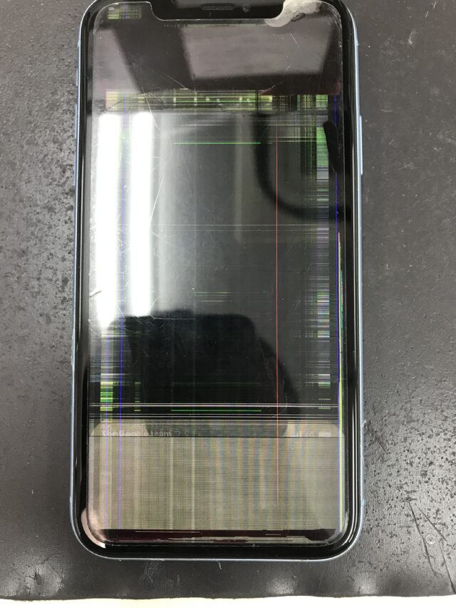 iPhoneXR　表示不良　修理前