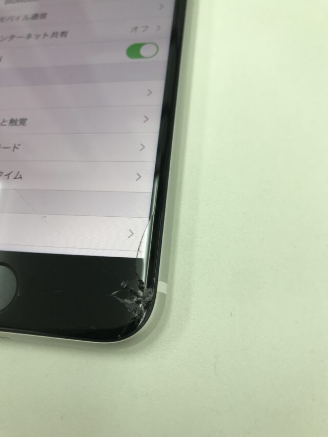 iPhoneSE第2世代ガラス割れ修理