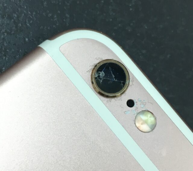 iPhone6sリアカメラガラス割れ交換修理
