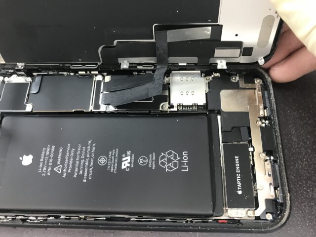 iPhoneXRガラス液晶交換修理